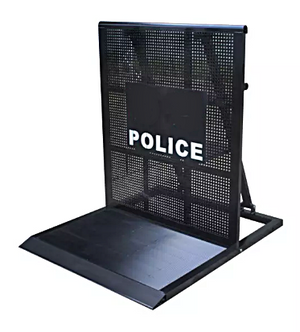Полицейский пешеходный барьер